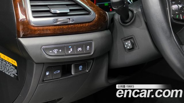Genesis EQ900 5.0 GDI AWD Prestige 2016 — фото 17