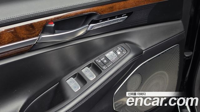 Genesis EQ900 5.0 GDI AWD Prestige 2016 — фото 20