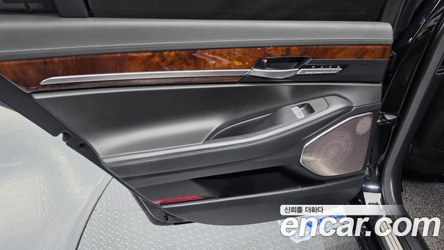 Genesis EQ900 5.0 GDI AWD Prestige 2016 — фото 25