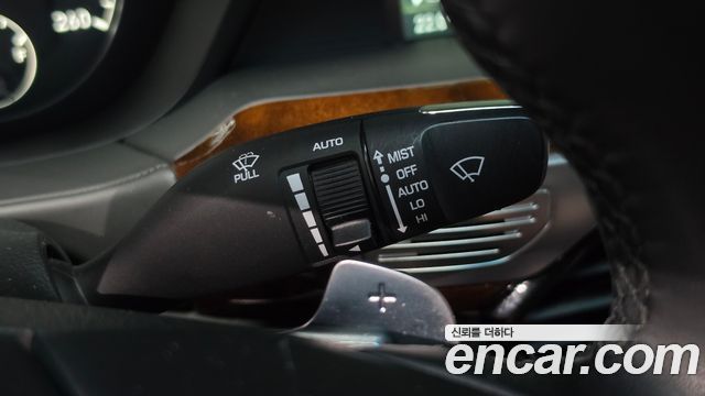 Genesis EQ900 5.0 GDI AWD Prestige 2016 — фото 29