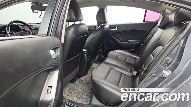 Kia K3 Luxury 2015 — фото 12