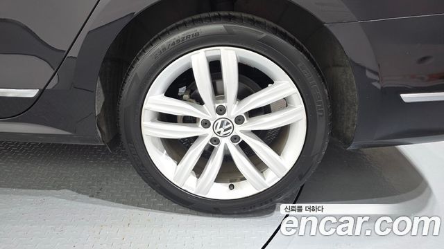 Volkswagen Passat 2.0 TSI B7 2018 — фото 27