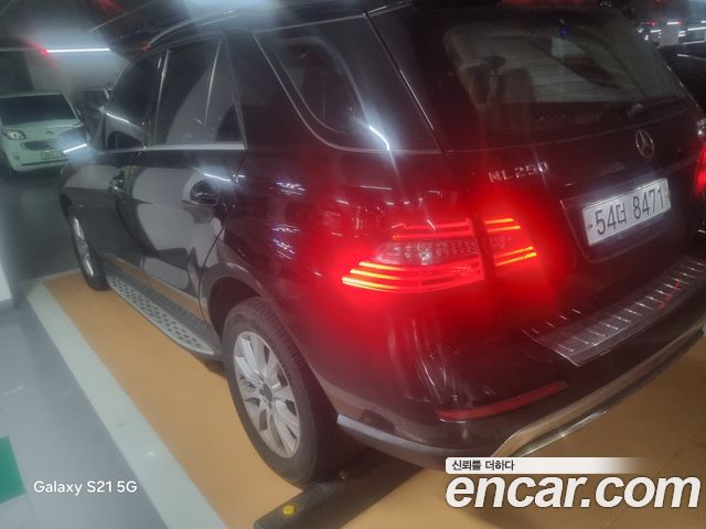 Mercedes-Benz M-Class (W166) ML250 BlueTEC 4MATIC 2012 — фото 4