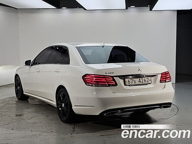 Mercedes-Benz E-Class (W212) E200 Avantgarde 2016 — фото 3