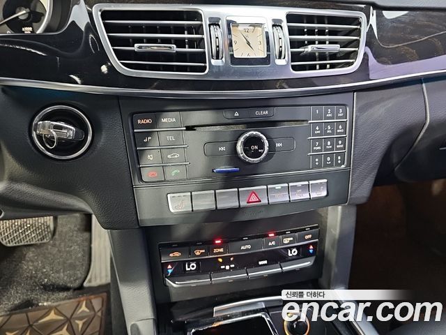 Mercedes-Benz E-Class (W212) E200 Avantgarde 2016 — фото 20