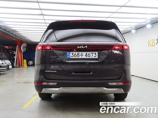 Kia Carnival (IV) Gasoline 9-Seater Noblesse 2023 — фото 3