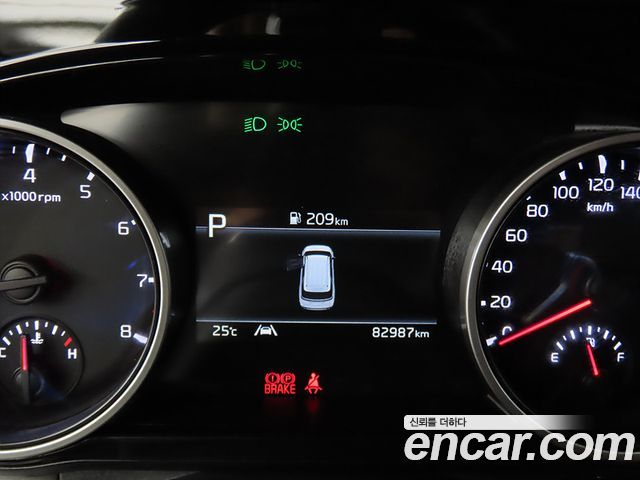 Kia Carnival (IV) Gasoline 9-Seater Noblesse 2023 — фото 9