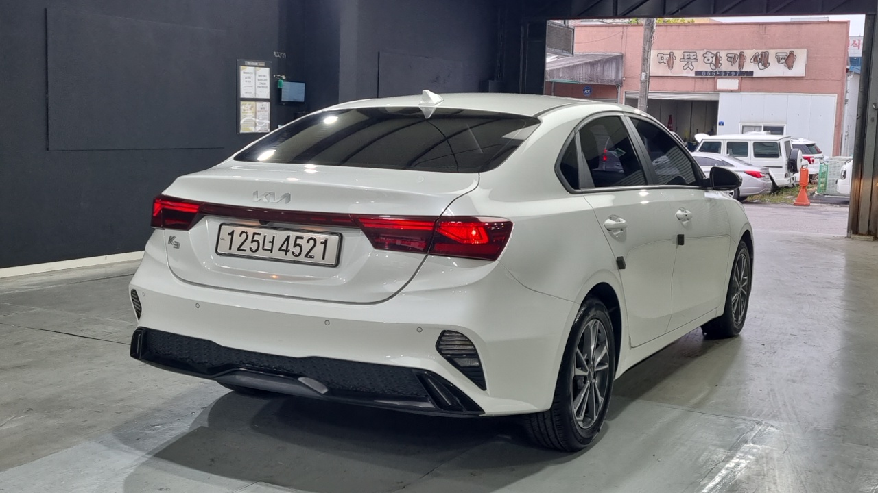 Kia K3 (II) 1.6 Trendy 2023 — фото 2