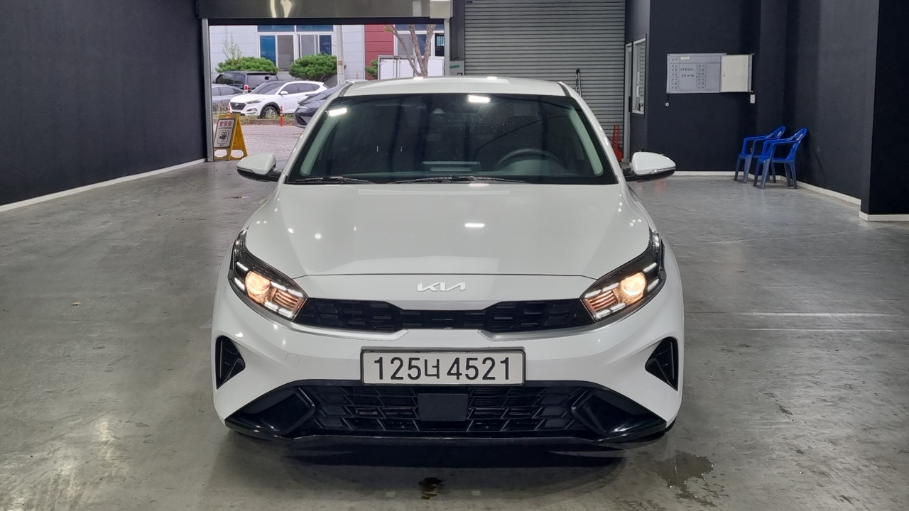 Kia K3 (II) 1.6 Trendy 2023 — фото 3