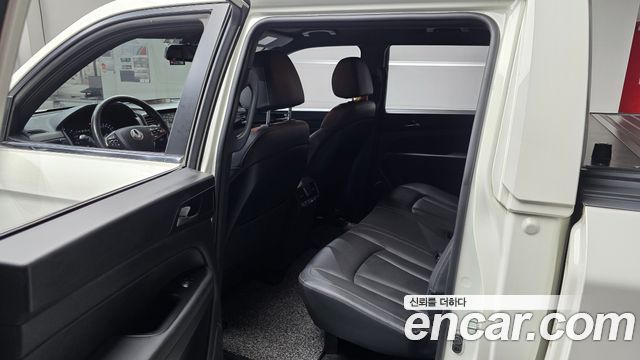 KG Mobility (SsangYong) Rexton Sports Khan Diesel 2.2 4WD Dynamic Edition (5-Link) 2021 — фото 15