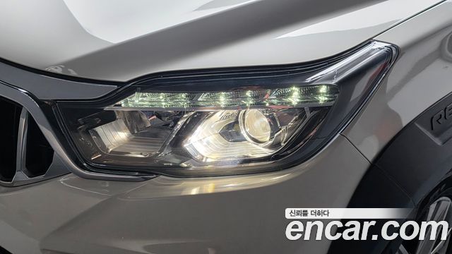 KG Mobility (SsangYong) Rexton Sports Khan Diesel 2.2 4WD Dynamic Edition (5-Link) 2021 — фото 28