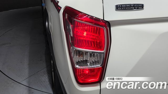 KG Mobility (SsangYong) Rexton Sports Khan Diesel 2.2 4WD Dynamic Edition (5-Link) 2021 — фото 29