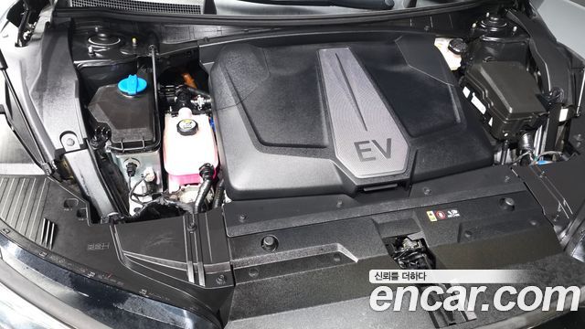 Kia EV6 Standard Air 2022 — фото 6