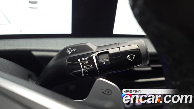 Kia EV6 Standard Air 2022 — фото 28