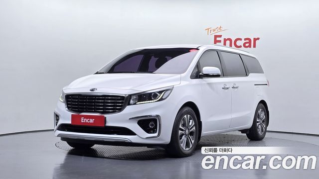 Kia Carnival 9-Seater Luxury