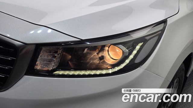 Kia Carnival 9-Seater Luxury 2019 — фото 22