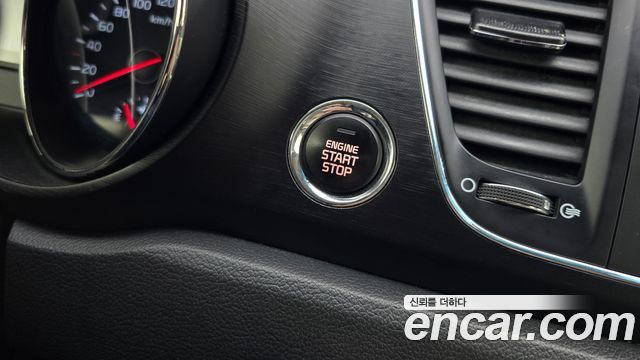 Kia Carnival 9-Seater Luxury 2019 — фото 27