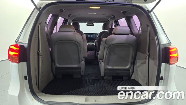 Kia Carnival 9-Seater Luxury 2019 — фото 31