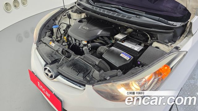 Hyundai Avante 1.6 GDi Smart Standard 2015 — фото 6