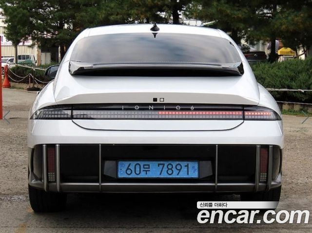 Hyundai Ioniq 6 Long Range Exclusive + 2023 — фото 4