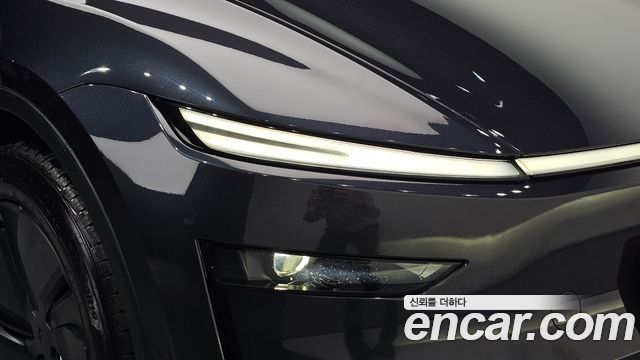 Tesla Model Y RWD 2025 — фото 22