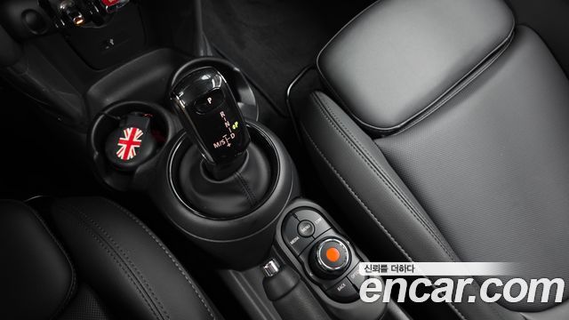 MINI Cooper Standard Third Generation 2020 — фото 9