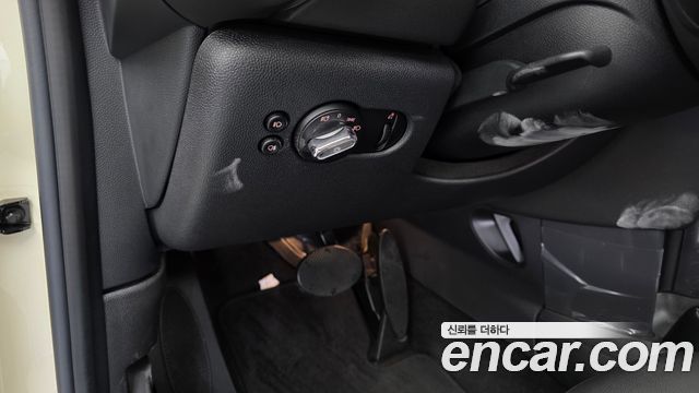 MINI Cooper Standard Third Generation 2020 — фото 17