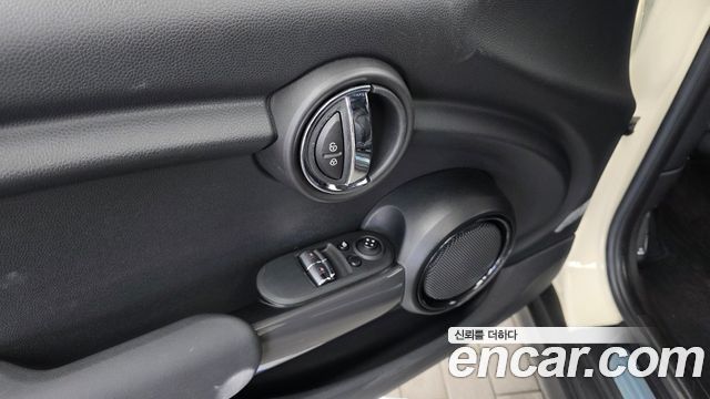 MINI Cooper Standard Third Generation 2020 — фото 29