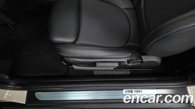 MINI Cooper Standard Third Generation 2020 — фото 31