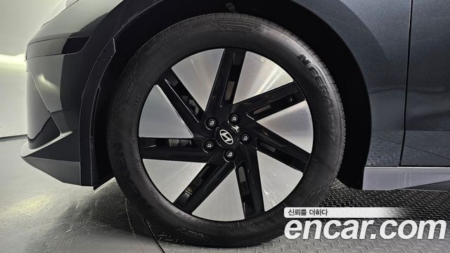 Hyundai Ioniq 6 Long Range Exclusive + 2024 — фото 5