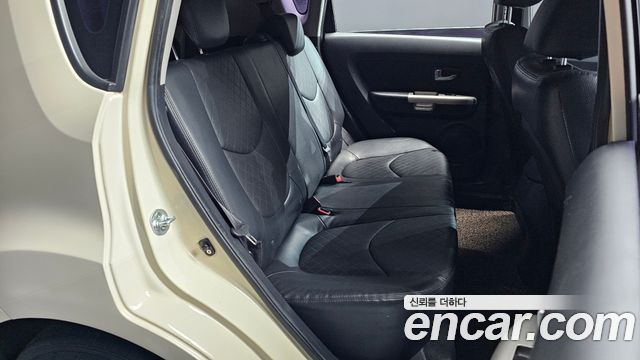 Kia Soul 1.6 GDI Luxury Standard 2013 — фото 11