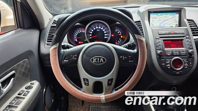 Kia Soul 1.6 GDI Luxury Standard 2013 — фото 13