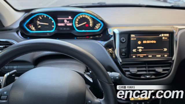 Peugeot 2008 1.6 BlueHDi Allure GC 2018 — фото 18
