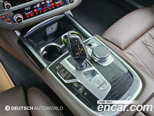BMW 7 Series (G11) 740Li xDrive M Sport Package 2018 — фото 9