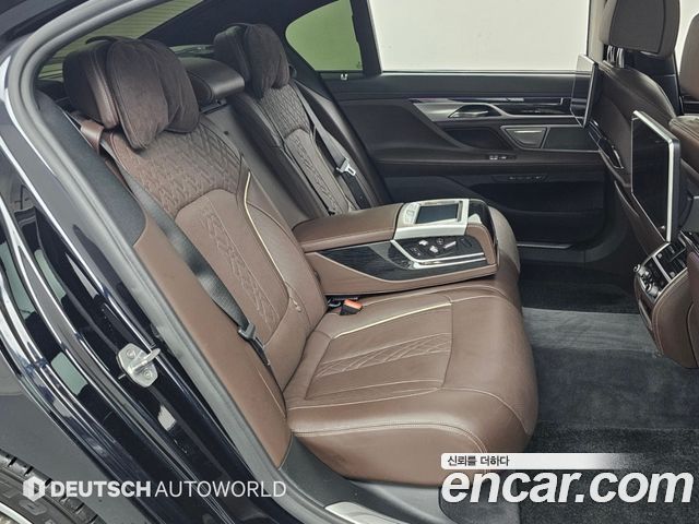 BMW 7 Series (G11) 740Li xDrive M Sport Package 2018 — фото 16