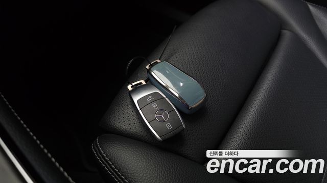 Mercedes-Benz GLC-Class (X253) GLC300e 4MATIC Coupe 2021 — фото 30