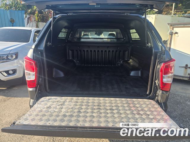 KG Mobility (SsangYong) Rexton Sports Khan Diesel 2.2 4WD Professional X (5-Link) 2019 — фото 7
