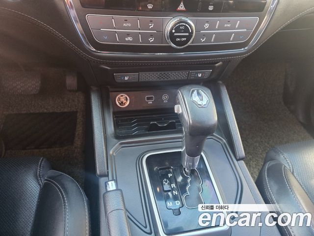 KG Mobility (SsangYong) Rexton Sports Khan Diesel 2.2 4WD Professional X (5-Link) 2019 — фото 9