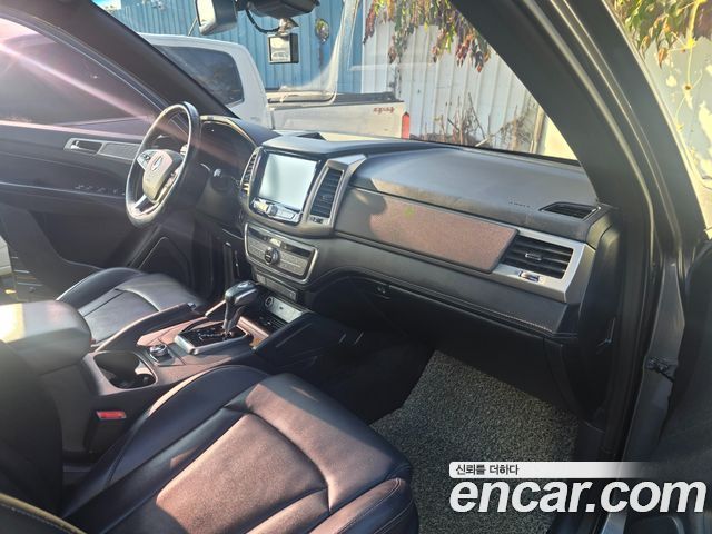 KG Mobility (SsangYong) Rexton Sports Khan Diesel 2.2 4WD Professional X (5-Link) 2019 — фото 23