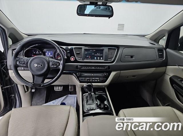 Kia Carnival 9-seater Prestige 2015 — фото 7