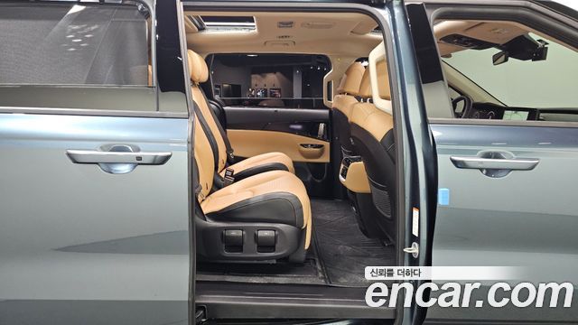 Kia Carnival (IV) Gasoline 7-Seater Signature 2023 — фото 11