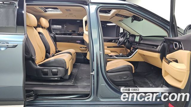 Kia Carnival (IV) Gasoline 7-Seater Signature 2023 — фото 12