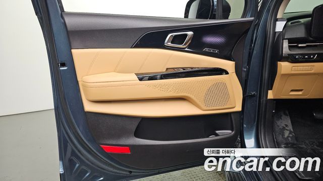 Kia Carnival (IV) Gasoline 7-Seater Signature 2023 — фото 24