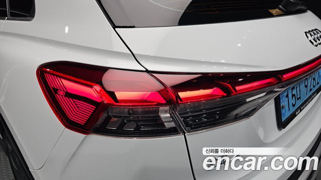 Audi Q4 e-tron (F4) 40 2022 — фото 23