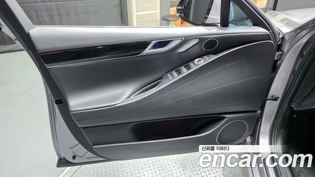 Genesis G80 (RG3) Gasoline 2.5 Turbo AWD 2022 — фото 24