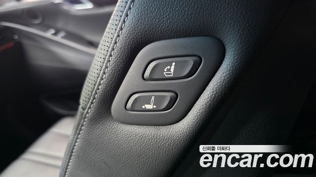 Genesis G80 (RG3) Gasoline 2.5 Turbo AWD 2022 — фото 27
