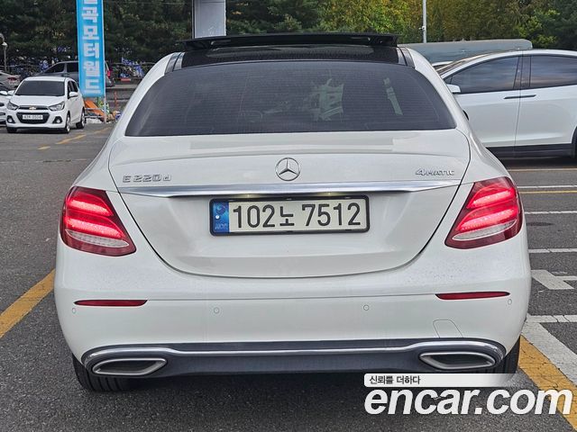 Mercedes-Benz E-Class (W213) E220d 4MATIC Exclusive 2019 — фото 4