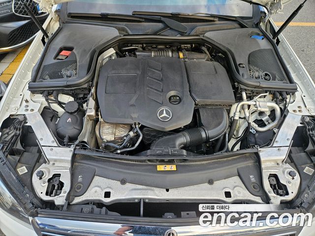 Mercedes-Benz E-Class (W213) E220d 4MATIC Exclusive 2019 — фото 16