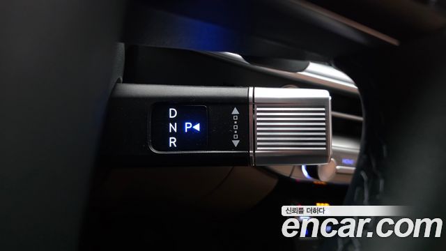 Hyundai Grandeur (GN7) 2,5 Gasoline 2WD Exclusive 2023 — фото 9
