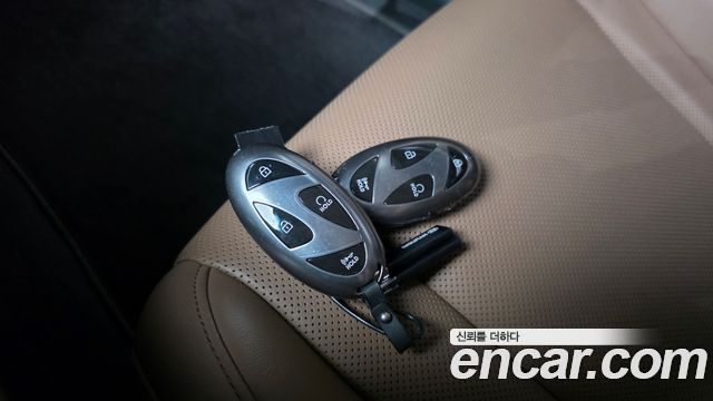 Hyundai Grandeur (GN7) 2,5 Gasoline 2WD Exclusive 2023 — фото 15